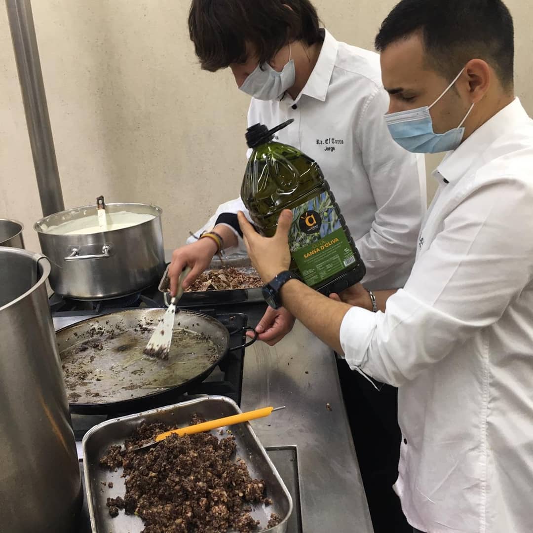 Aceites Albert colabora con la Fundación Aladina esta Navidad